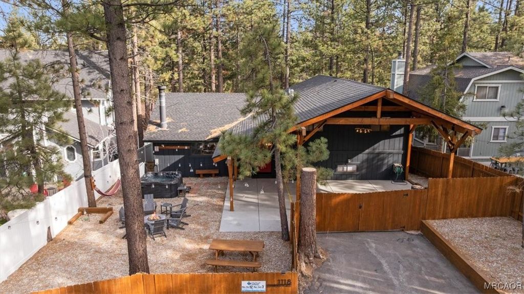 Photo of 1118 Elmwood Place, Big Bear City, CA 92314 (MLS # 32600157)