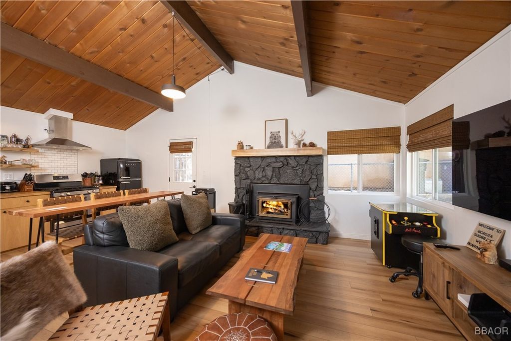 Photo of 737 Sunset Lane, Sugarloaf, CA 92386 (MLS # 32500374)