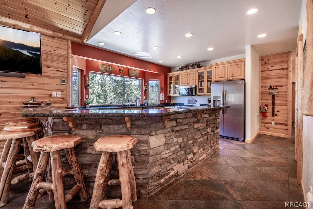 Big Bear City, California, 92314, United States, 5 Bedrooms Bedrooms, ,5 BathroomsBathrooms,Residential,Active,2028773