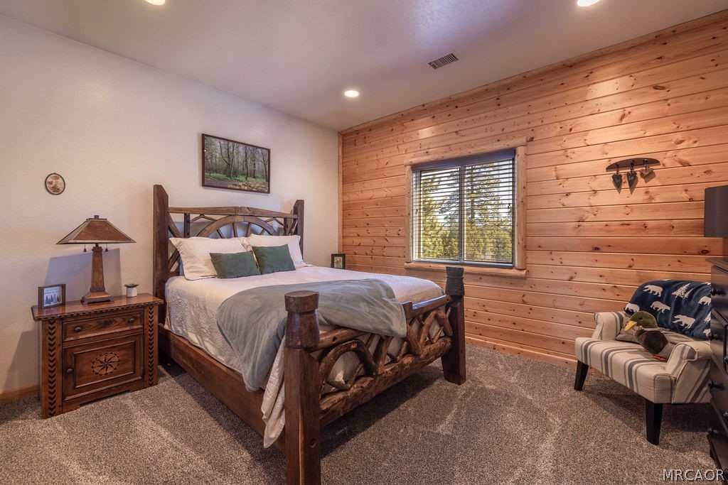 Big Bear City, California, 92314, United States, 5 Bedrooms Bedrooms, ,5 BathroomsBathrooms,Residential,Active,2028773