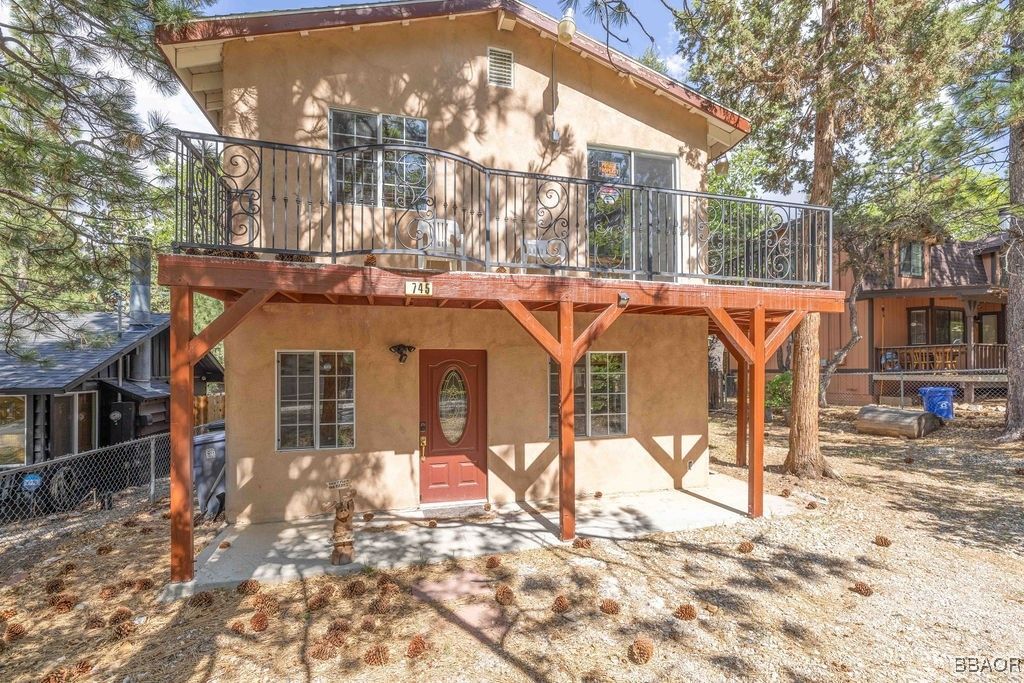 Photo of 745 Sunset Lane, Sugarloaf, CA 92386 (MLS # 32501377)