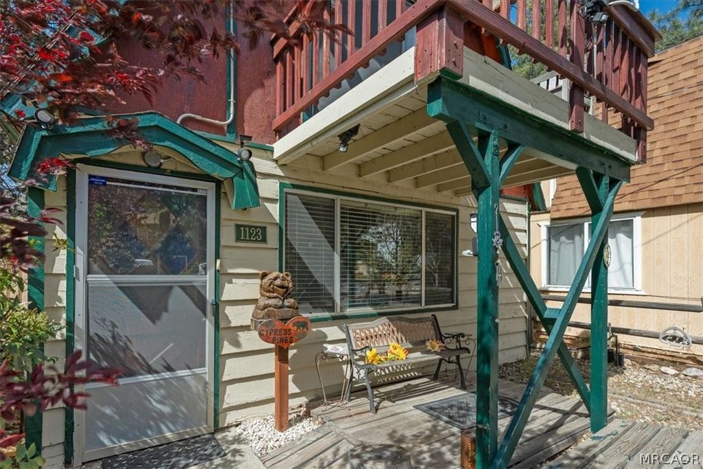 Photo of 1123 W Aeroplane Boulevard, Big Bear City, CA 92314 (MLS # 32600898)