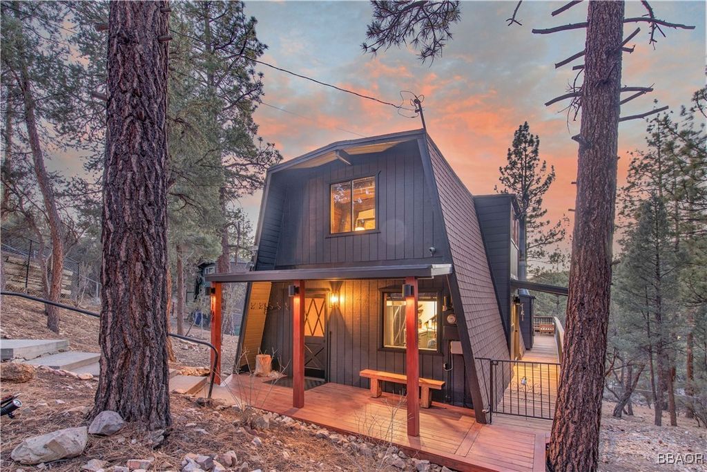 Photo of 1107 Cedar Mountain Road, Big Bear City, CA 92314 (MLS # 32502040)