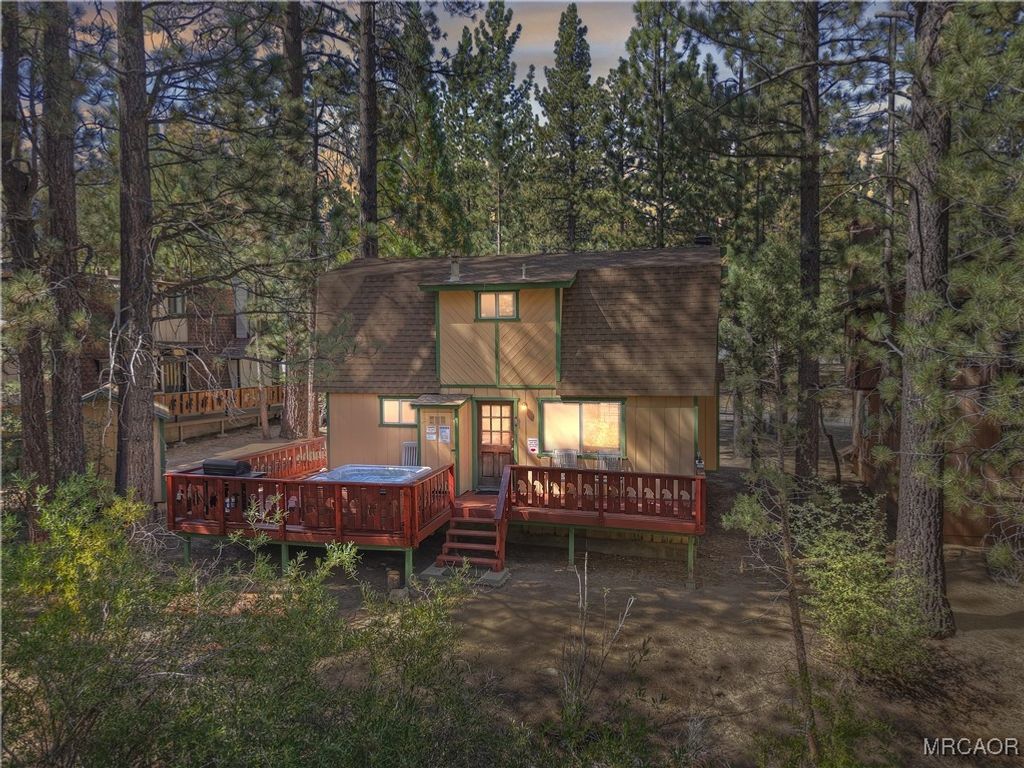 Photo of 436 Salem Drive, Big Bear City, CA 92314 (MLS # 32502292)
