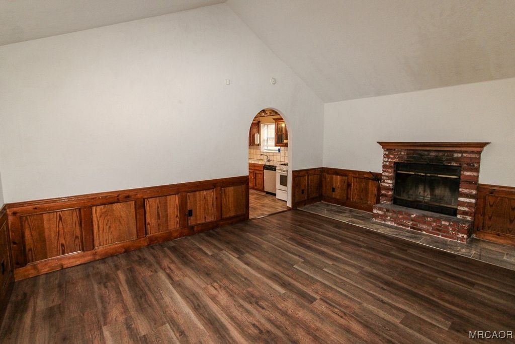 Photo of 766 Spruce Lane, Sugarloaf, CA 92386 (MLS # 32502366)