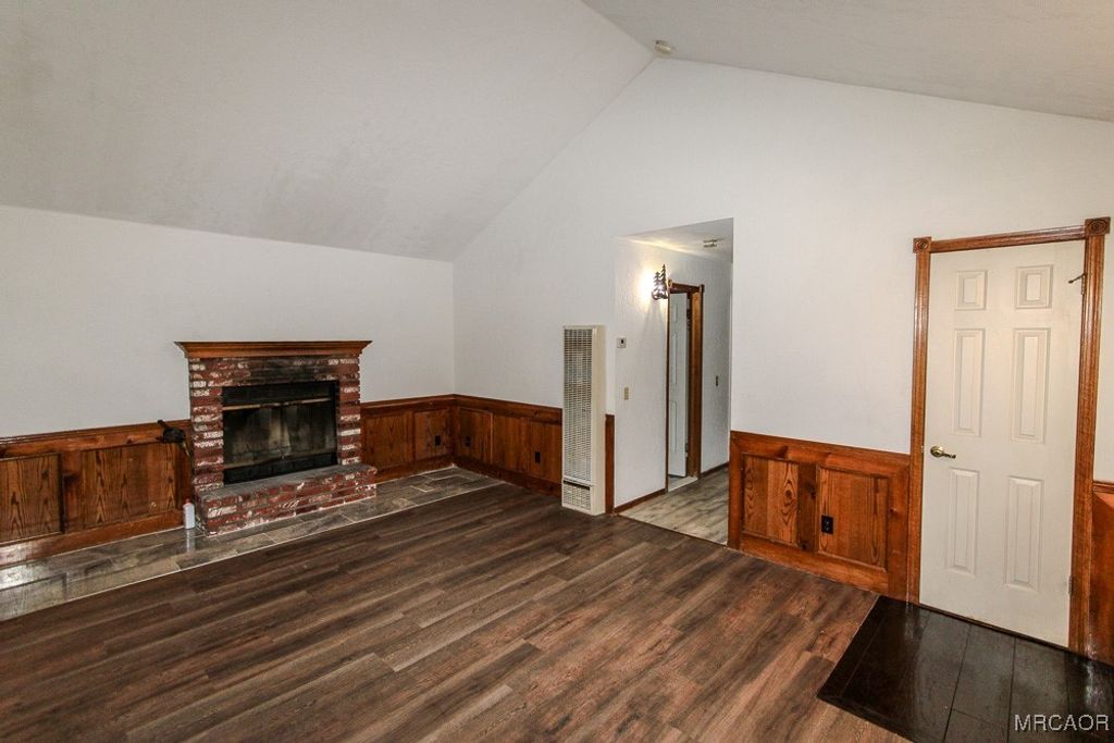 Photo of 766 Spruce Lane, Sugarloaf, CA 92386 (MLS # 32502366)