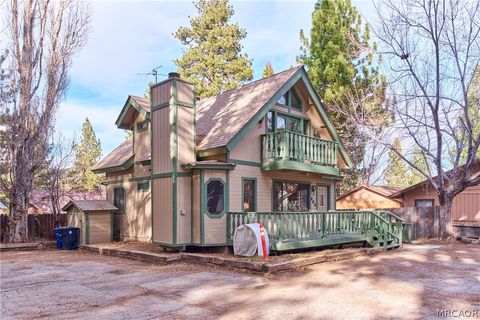 Photo of 805 W Big Bear Blvd Boulevard, Big Bear City, CA 92314 (MLS # 32600581)