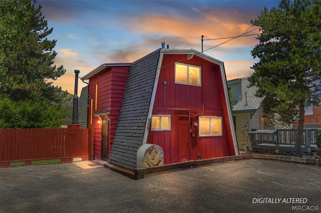 Photo of 929 W Fairway Boulevard, Big Bear City, CA 92314 (MLS # 32601553)