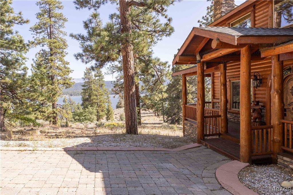 Photo of 39737 Flicker Road, Fawnskin, CA 92333 (MLS # 32501617)