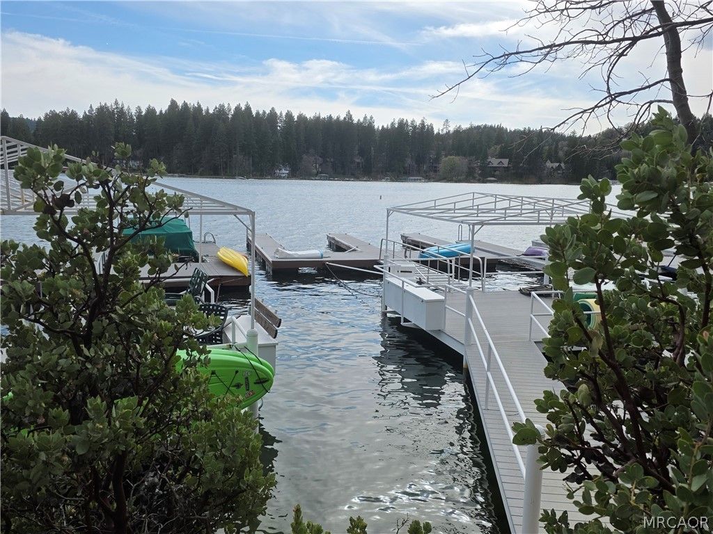 Photo of N412 North Shore #A, Lake Arrowhead, CA 92352 (MLS # 32600651)