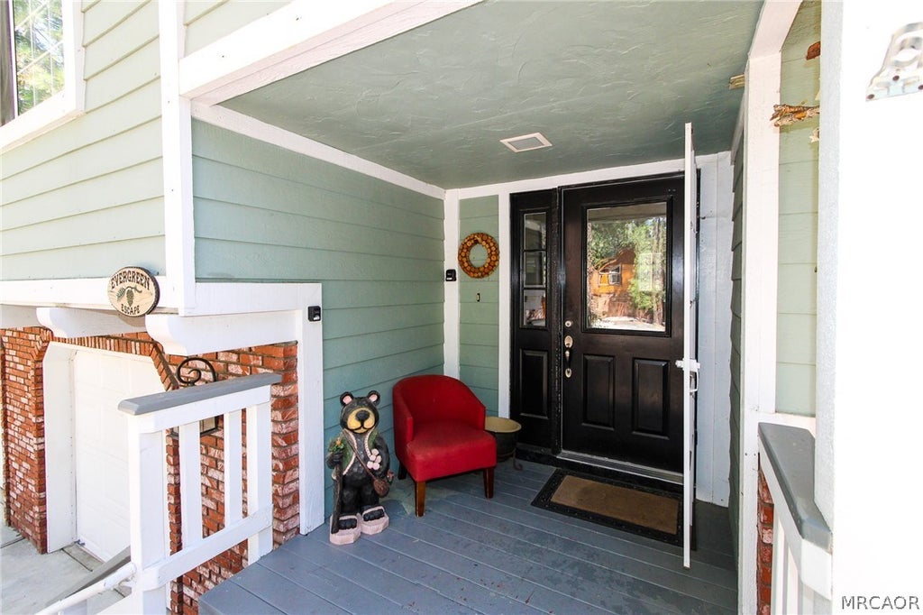 Photo of 42109 Evergreen Drive, Big Bear Lake, CA 92315 (MLS # 32601824)