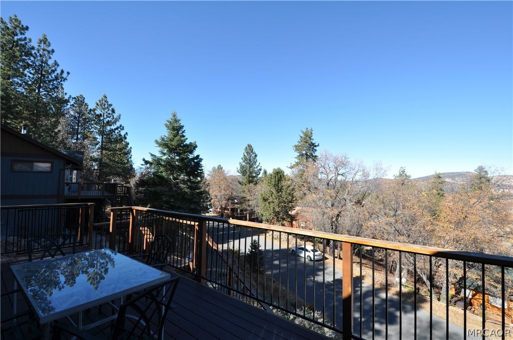 Photo of 1419 Klamath Road, Big Bear City, CA 92314 (MLS # 32600666)
