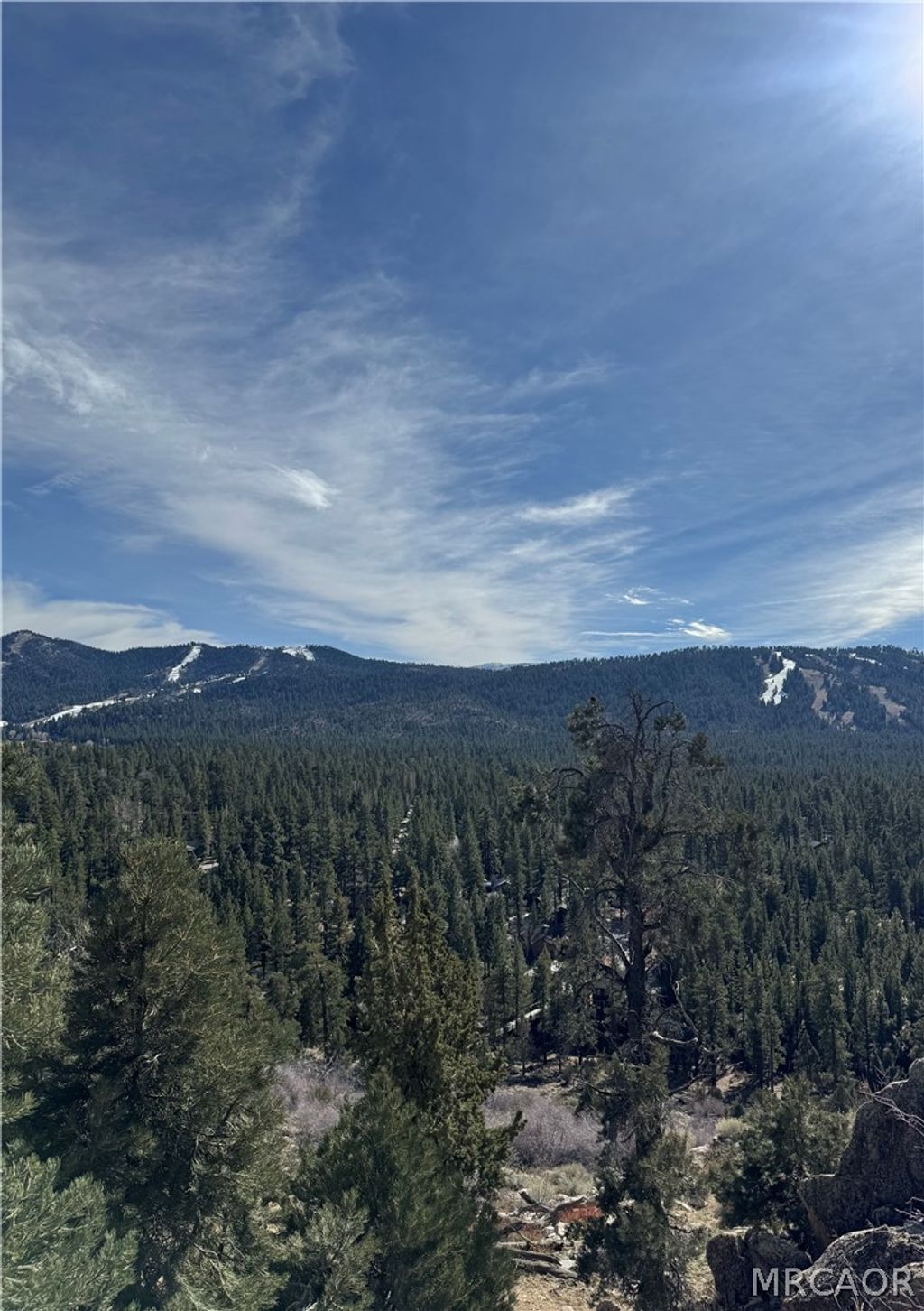 Photo of 42535 Pegasus Way, Big Bear Lake, CA 92315 (MLS # 32600441)