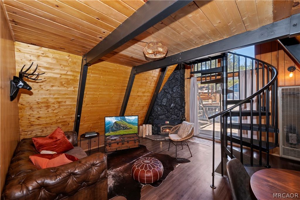 Photo of 110 E North Shore Drive, Big Bear City, CA 92314 (MLS # 32601115)