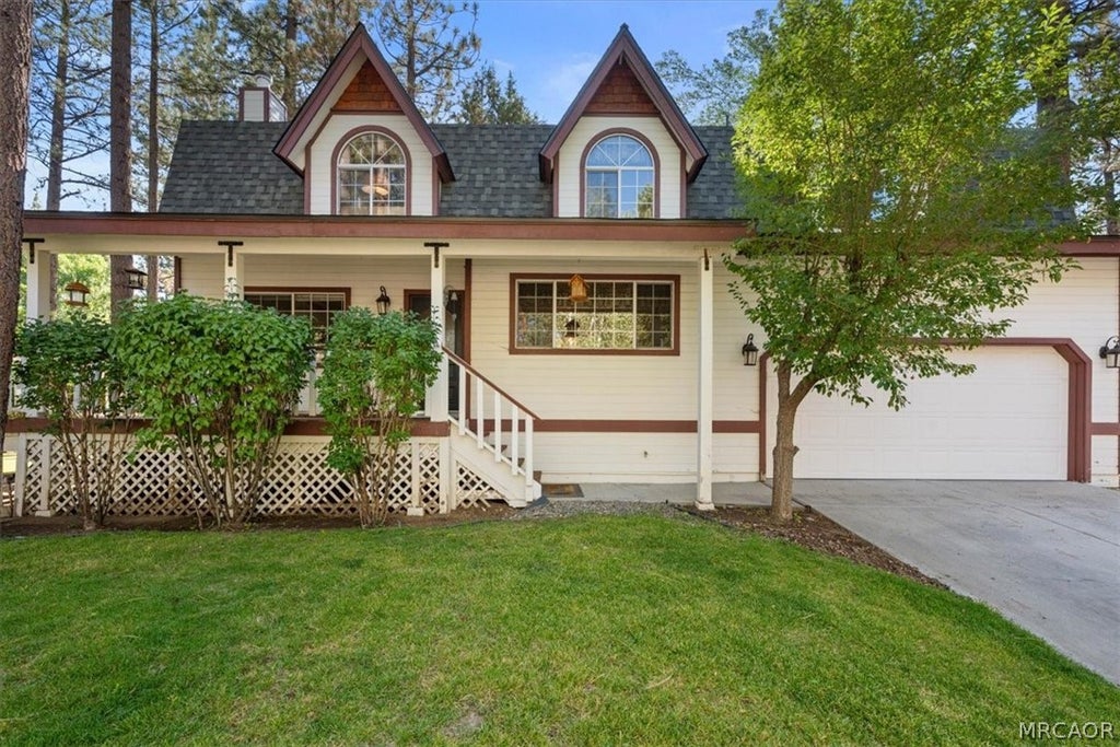 Photo of 416 Pineview Drive, Big Bear City, CA 92314 (MLS # 32601942)
