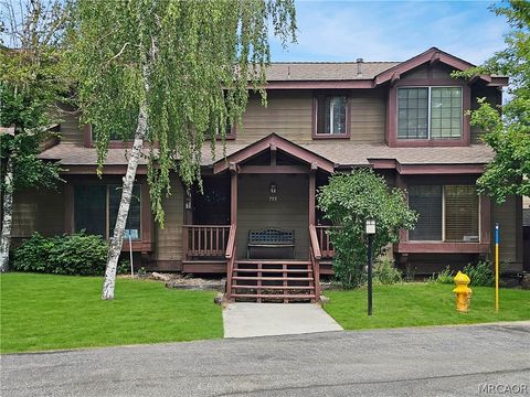 Photo of 755 Cienega Road #B, Big Bear Lake, CA 92315 (MLS # 32600849)