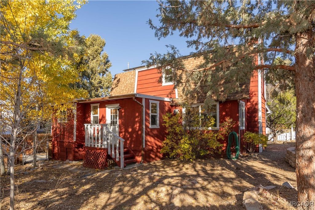 Photo of 1063 H Lane, Big Bear City, CA 92314 (MLS # 32502476)