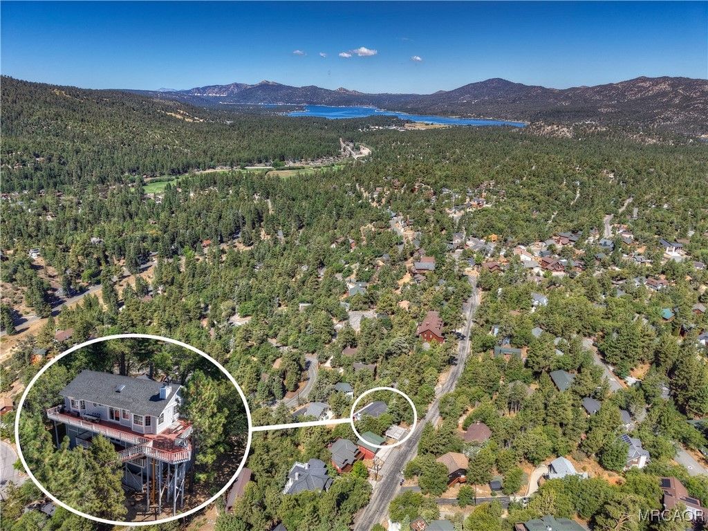 Photo of 43659 Wolf Road, Big Bear Lake, CA 92315 (MLS # 32502181)