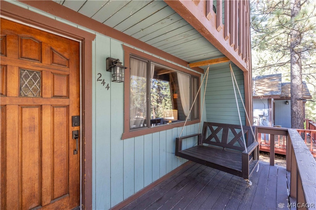 Photo of 244 Moreno Lane, Sugarloaf, CA 92386 (MLS # 32602241)