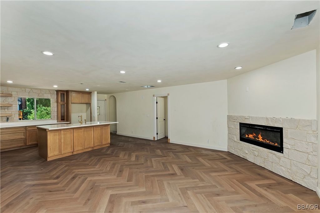 Photo of 228 E Country Club Boulevard, Big Bear City, CA 92314 (MLS # 32501708)