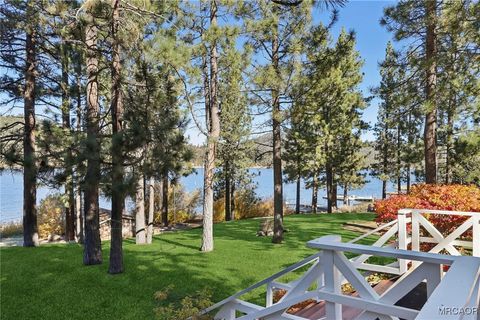 Photo of 39112 Waterview Drive, Big Bear Lake, CA 92315 (MLS # 32502627)