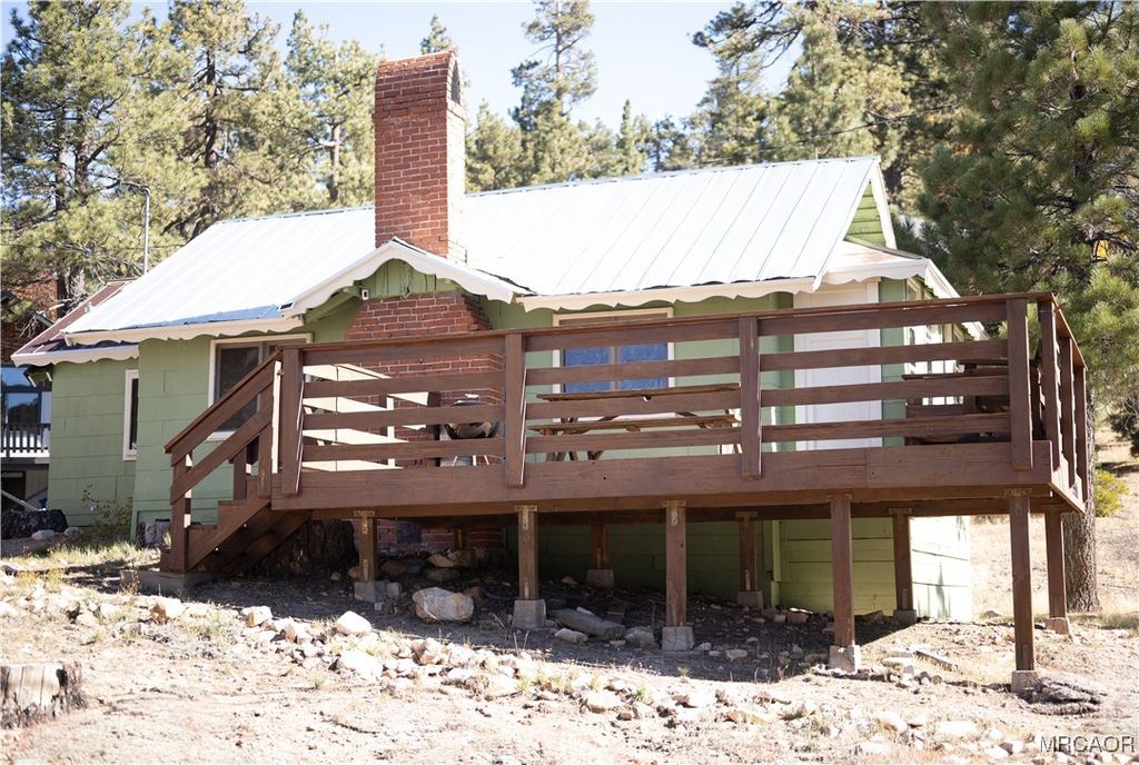 Photo of 39104 Willow Landing Road, Big Bear Lake, CA 92315 (MLS # 32502576)