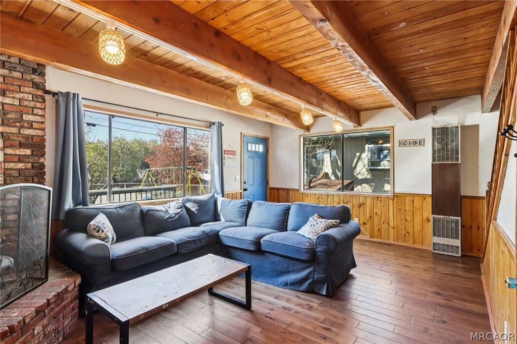 Photo of 105 E Meadow Lane, Big Bear City, CA 92314 (MLS # 32600737)