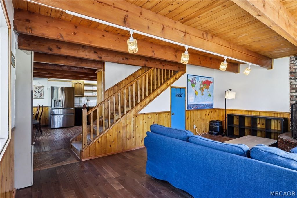 Photo of 105 E Meadow Lane, Big Bear City, CA 92314 (MLS # 32600737)