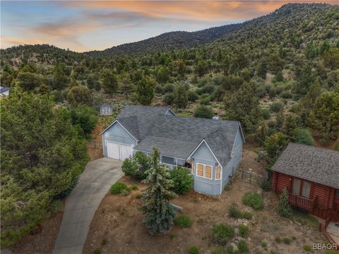 Photo of 1285 Skyview Court, Big Bear City, CA 92314 (MLS # 32501614)