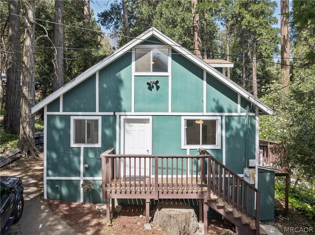 Photo of 794 Woodland Road, Crestline, CA 92325 (MLS # 32600896)