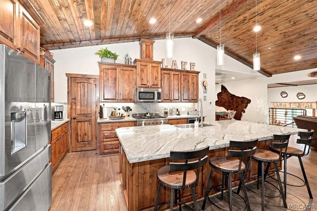 734 Tehama Dr, Big Bear Lake, CA, 92315, USA, 4 Bedrooms Bedrooms, ,4 BathroomsBathrooms,Residential,Active,734 Tehama Dr,32601812