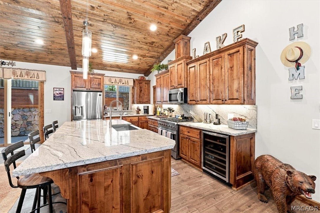 734 Tehama Dr, Big Bear Lake, CA, 92315, USA, 4 Bedrooms Bedrooms, ,4 BathroomsBathrooms,Residential,Active,734 Tehama Dr,32601812