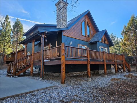 Photo of 356 Santa Barbara Avenue, Sugarloaf, CA 92386 (MLS # 32600070)