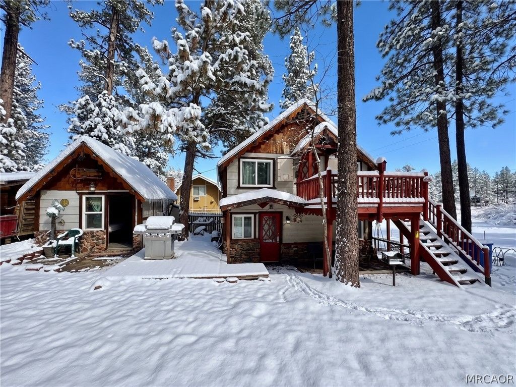 Photo of 844 Tulip Lane, Big Bear Lake, CA 92315 (MLS # 32600996)