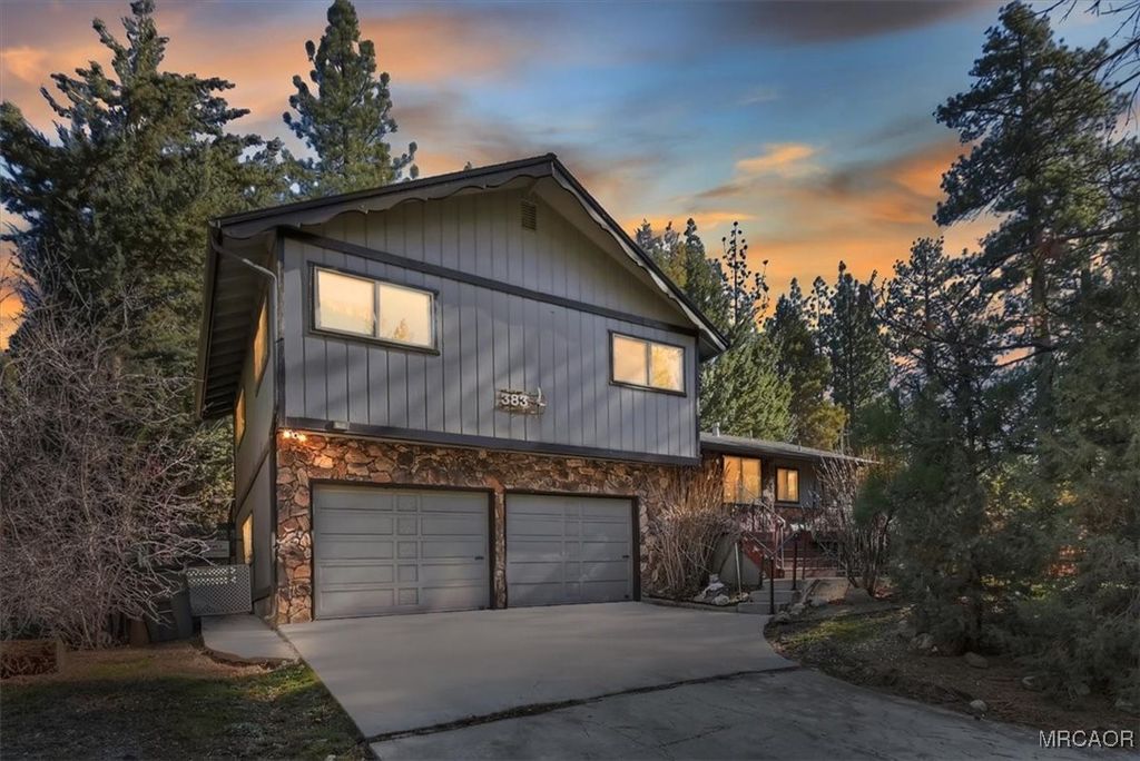 Photo of 383 Catalina Road, Big Bear Lake, CA 92315 (MLS # 32502861)