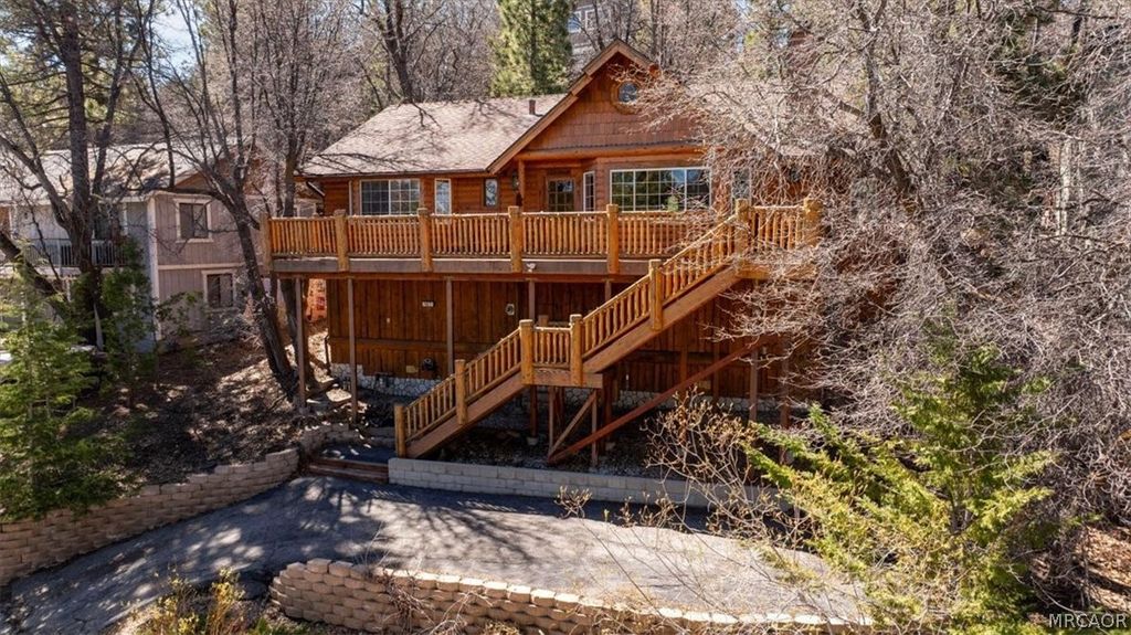 Photo of 487 Villa Grove Avenue, Big Bear City, CA 92314 (MLS # 32600553)