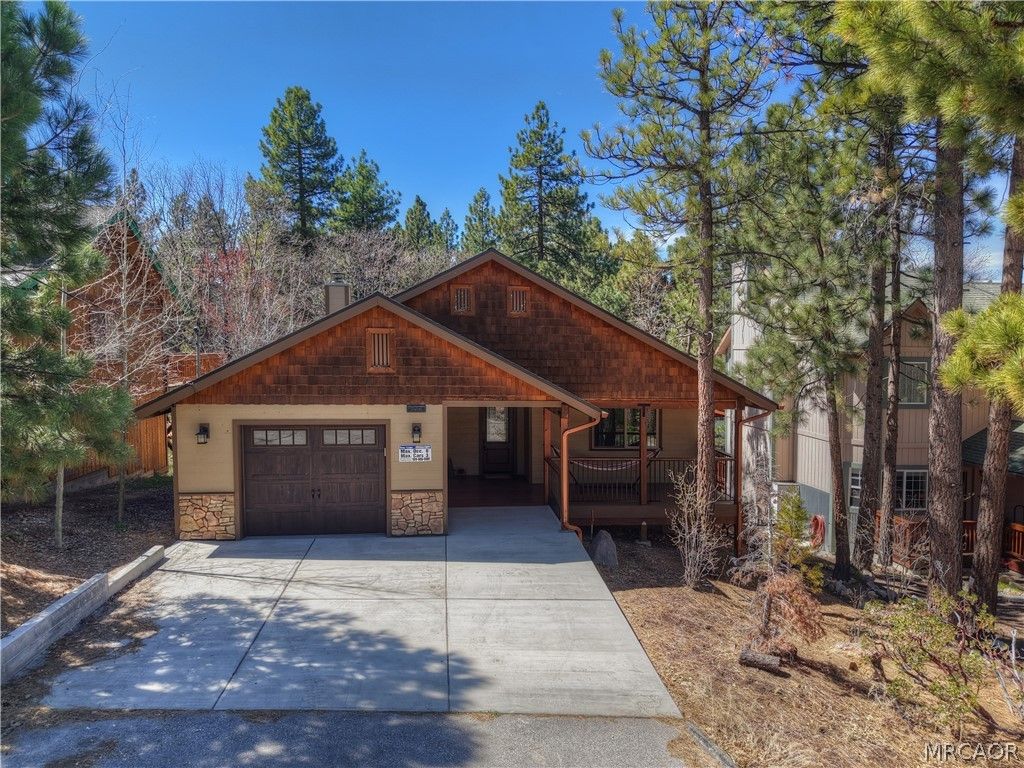Photo of 764 Conklin Road, Big Bear Lake, CA 92315 (MLS # 32600623)