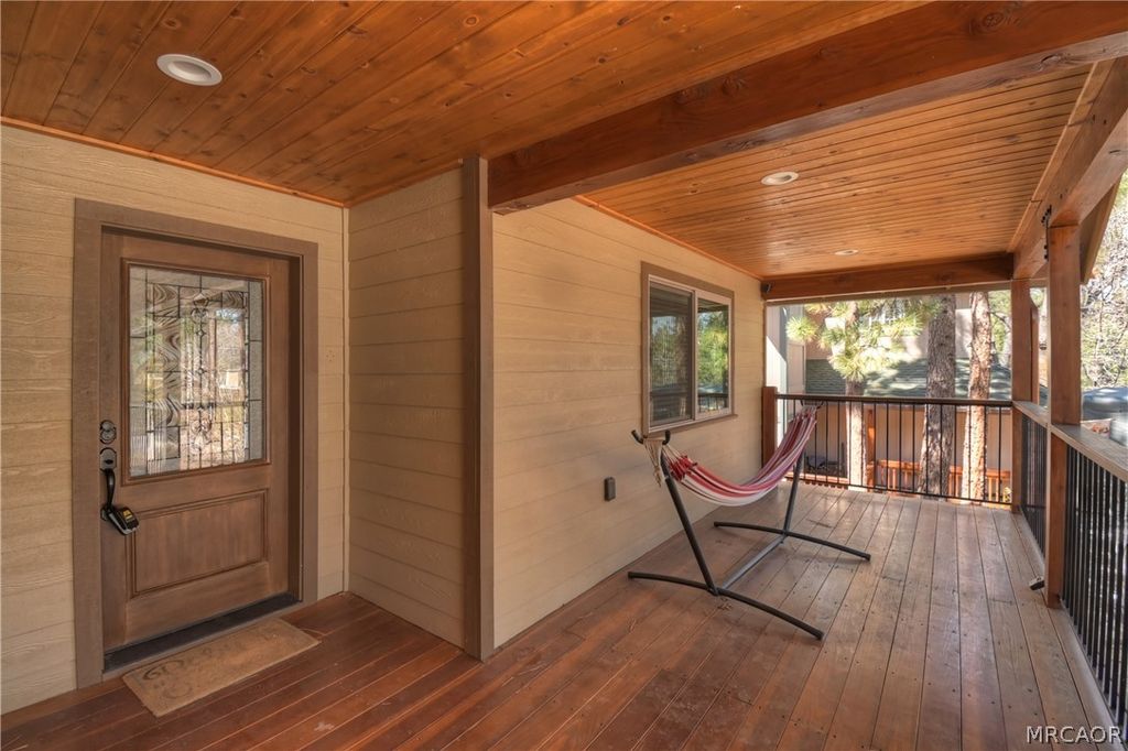 Photo of 764 Conklin Road, Big Bear Lake, CA 92315 (MLS # 32600623)