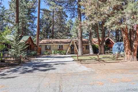 Photo of 937 Michael Avenue, Big Bear City, CA 92314 (MLS # 32502462)