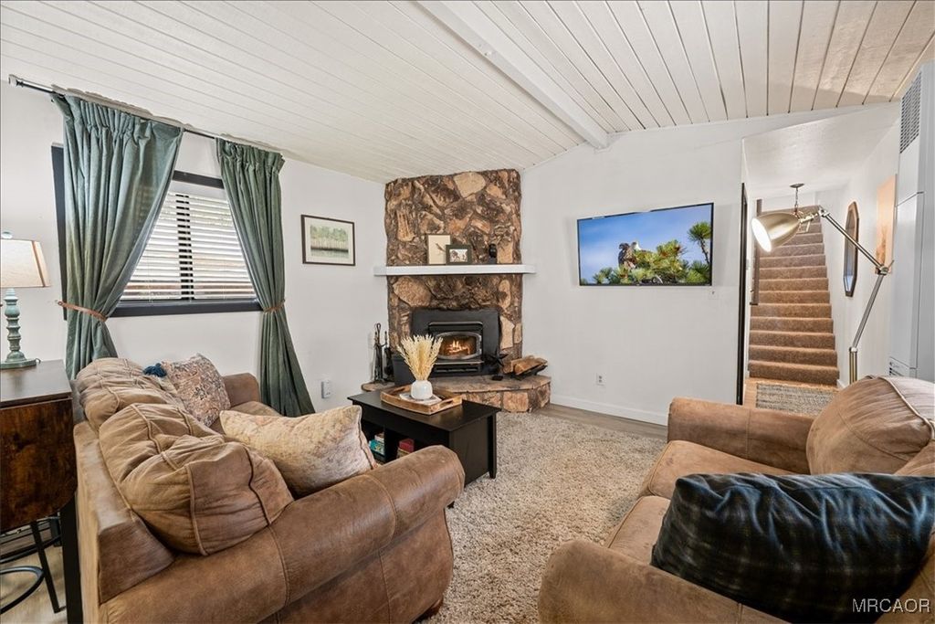 Photo of 267 Spruce Lane, Sugarloaf, CA 92386 (MLS # 32502313)