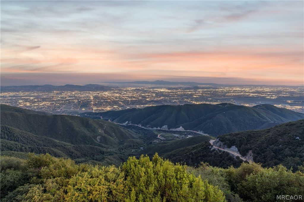 Photo of 24143 Rockview Drive, Crestline, CA 92325 (MLS # 32601248)