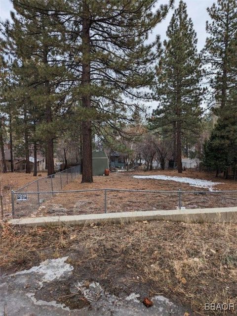 Photo of 543 Chipmunk Lane, Big Bear Lake, CA 92315 (MLS # 32406159)