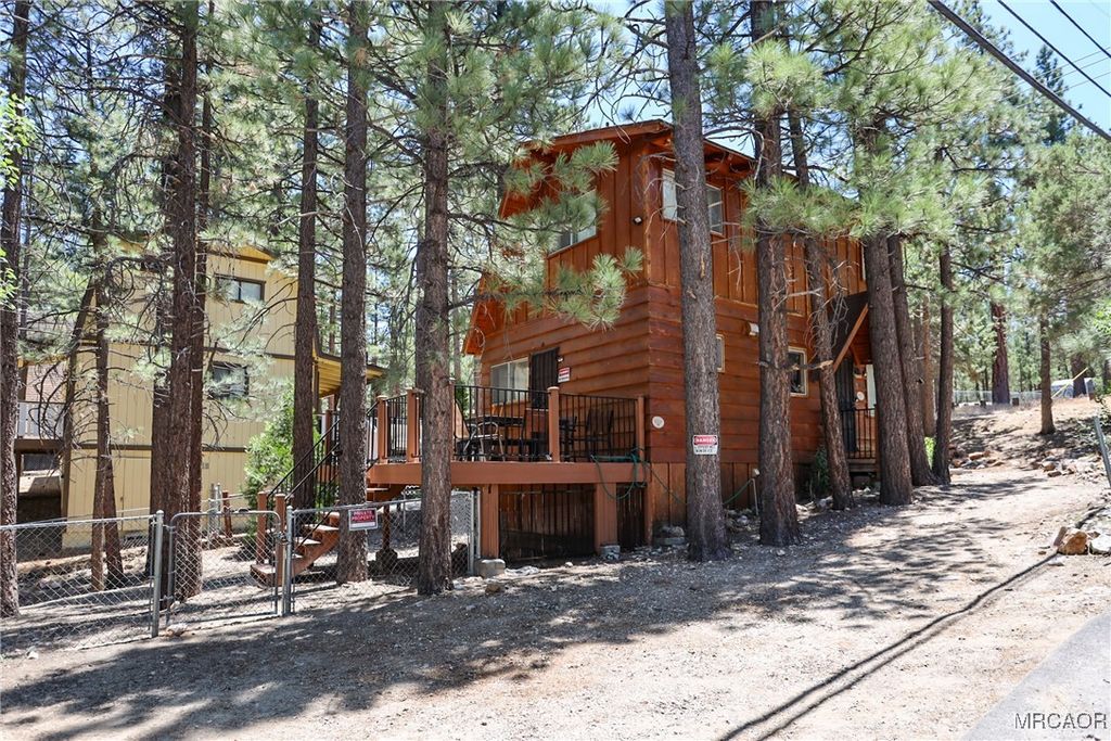 Photo of 641 Sugarloaf Boulevard, Big Bear City, CA 92314 (MLS # 32600054)
