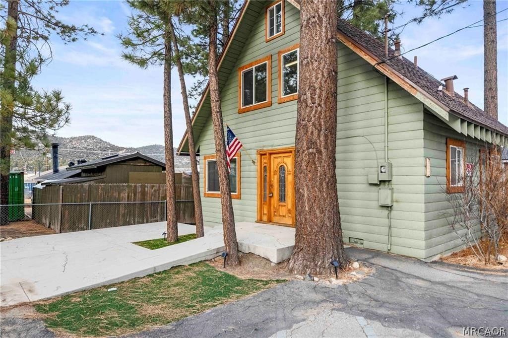 Photo of 601 W Big Bear Boulevard, Big Bear City, CA 92314 (MLS # 32600488)