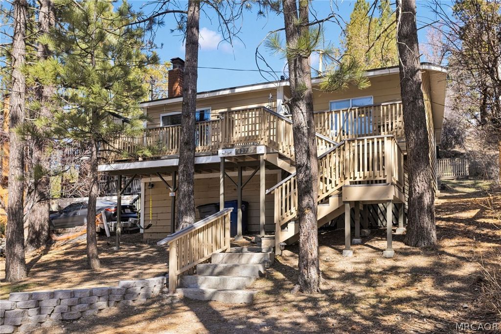 Photo of 42792 Conifer Drive, Big Bear Lake, CA 92315 (MLS # 32600469)