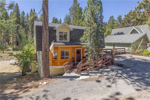 Photo of 526 Catalina Road, Big Bear Lake, CA 92315 (MLS # 32502279)