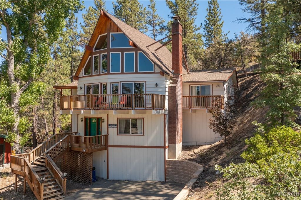 Photo of 661 Modoc Drive, Big Bear Lake, CA 92315 (MLS # 32502236)