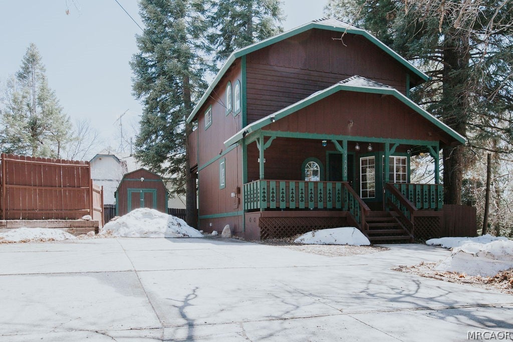 Photo of 31909 Lookout Lane, Running Springs, CA 92382 (MLS # 32602225)
