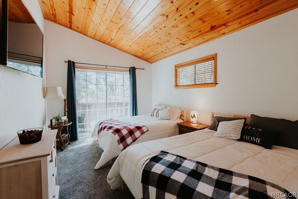 Photo of 31909 Lookout Lane, Running Springs, CA 92382 (MLS # 32602225)