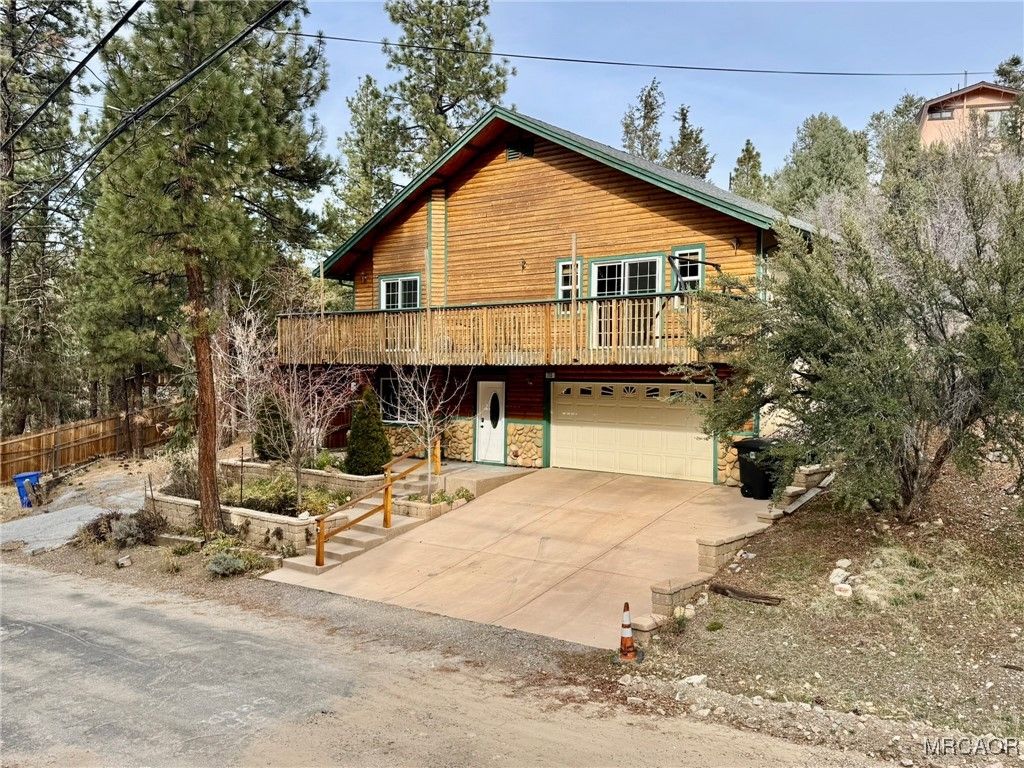 Photo of 713 Booth Way, Big Bear City, CA 92314 (MLS # 32502867)